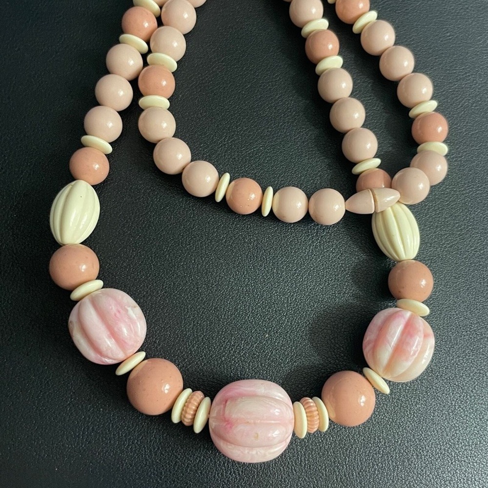Vintage Beaded‎ Necklace Acrylic Pink Cream